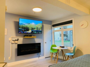 A Romantic Studio with Full Kitchen & AC-141